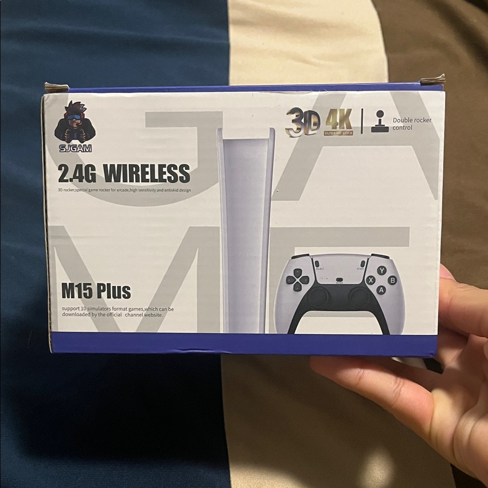 Sea M15 Plus Wireless Controller - Black and White